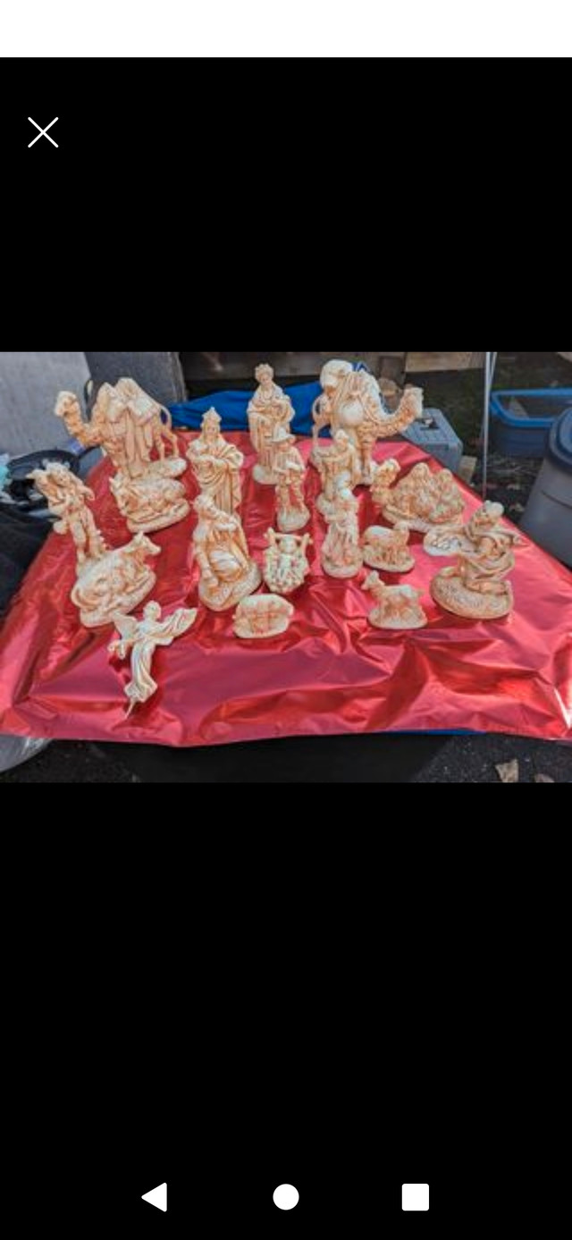 Precious 18 to 20 piece Nativity Set glazed in Arts & Collectibles in Cranbrook - Image 2