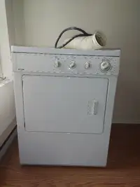Dryer / Sécheuse