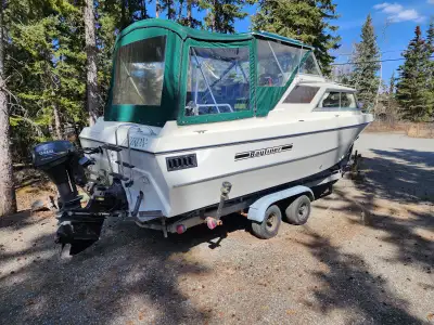 24ft Bayliner, 302 Mercruiser, 9.9 Yamaha high trust outboard, VHF Radio, Depth finder, Galley, Head...