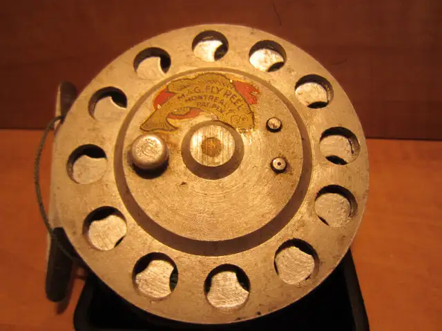 Antique Fishing Fly Rod & Reels in Fishing, Camping & Outdoors in Ottawa - Image 5