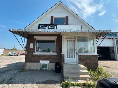 Dealership office for rent in Kitchener