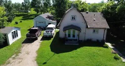 ✨For Sale in Altario✨ Looking for an affordable family home with LOTS of outdoor space? 34243 Clovel...