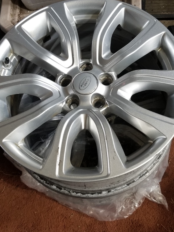 2017 OEM Land Rover 18 inch wheels in Tires & Rims in Victoria - Image 2