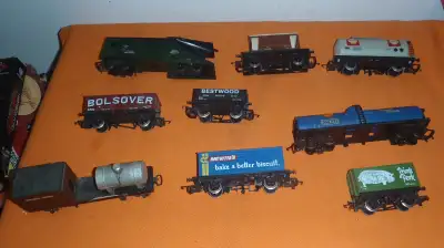 Rare, HORNBY / TRIANG HO Model Railroad Items - All as shown. Made in Great Britain 9 Cars - For Mod...