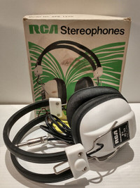 Vintage RCA SPK 1220 headphones in box