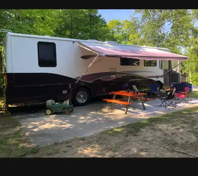 Great RV to travel. 36LD. Lots of storage. New awning. Basement heating and air conditioning. Freigh...