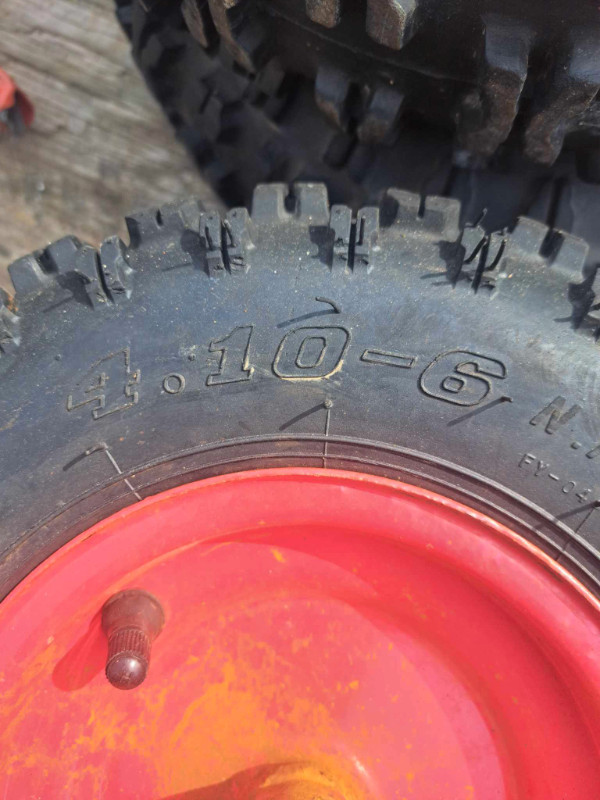 Lawn & Garden Tires in Lawnmowers & Leaf Blowers in Trenton - Image 2