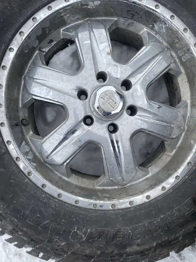 wheels big GMC 6 bolt .64750348355203120