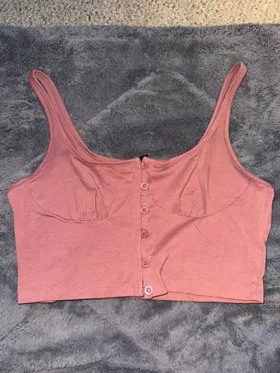 Pink button tanktop croptop Brand- SHEIN Size- M
