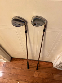 Bâtons de golf droitier Sand Wedge 20$ chaque // each righty gol