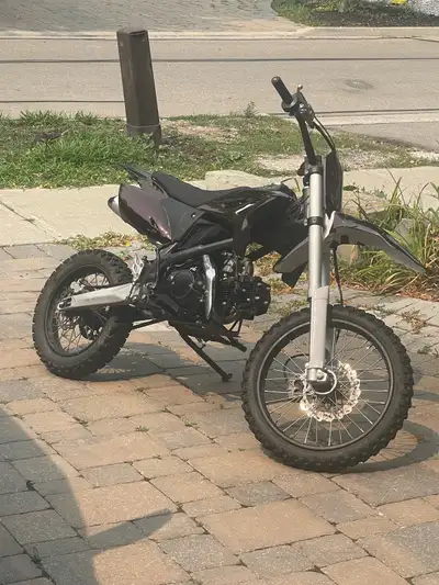 Perfectly working Dirtbike had no problem Underneath is white it’s a wrap right now It was used prop...