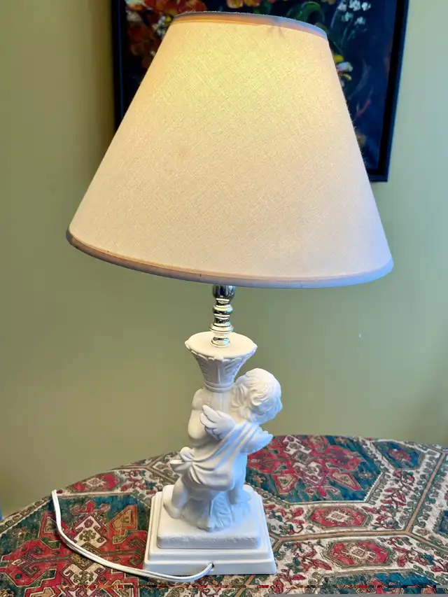 angel lamp in Home Décor & Accents in Edmonton - Image 4