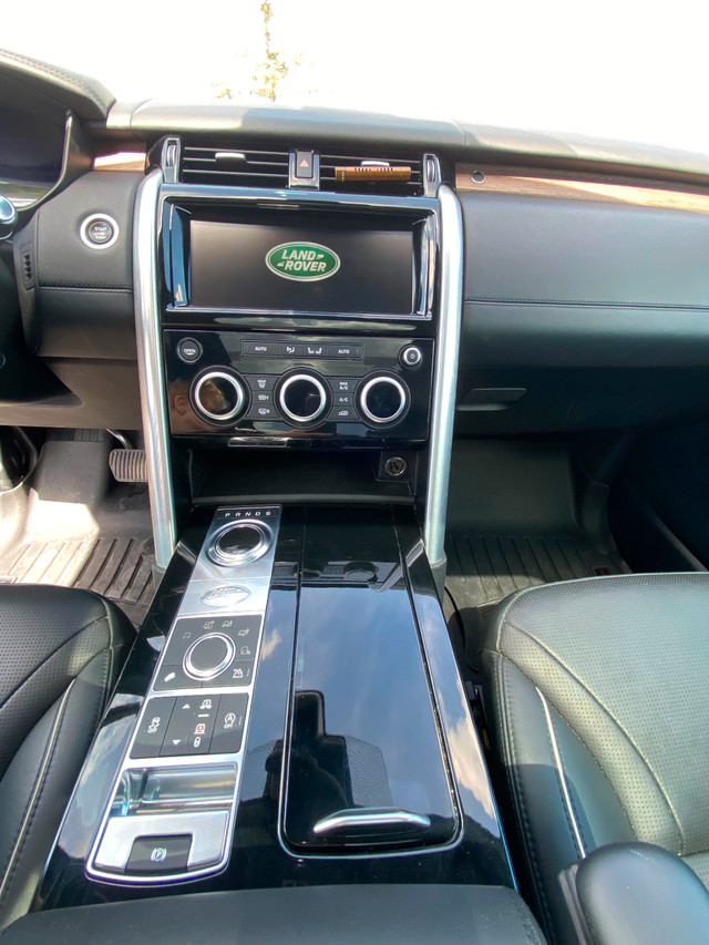 2020 Land Rover Discovery HSE in Cars & Trucks in Calgary - Image 2