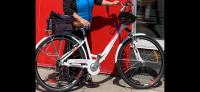Vélo Infinity pour Adulte, blanc Hybride.