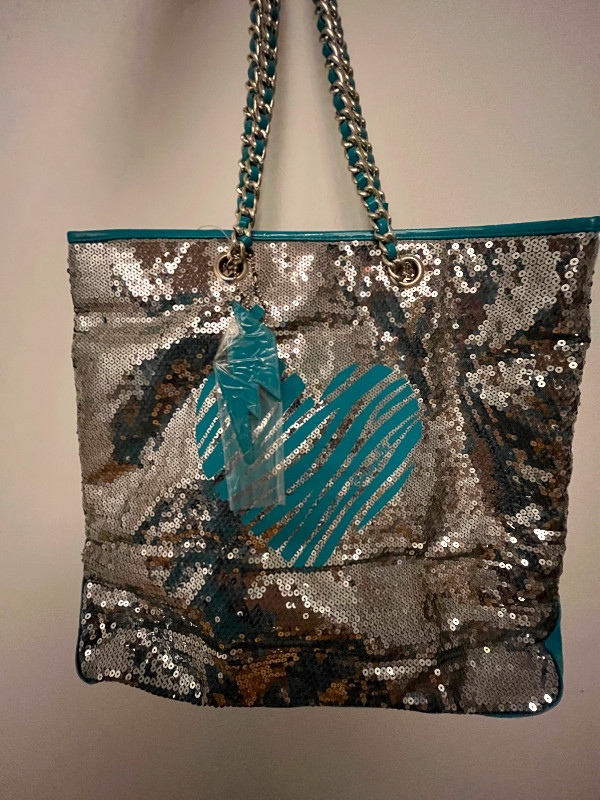 Betsey Johnson bag/sac brand new dans Femmes - Sacs et portefeuilles  à Ville de Montréal - Image 2
