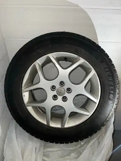 I am selling a single Michelin tire with 225/60R17 103T specifications, which are bought in last win...