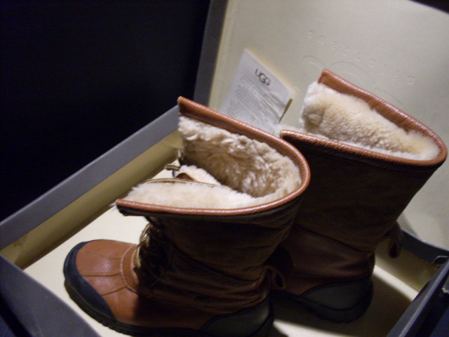 As New, Ugg Adirondack Boots II Size 7's. in Women's - Shoes in St. Catharines - Image 3