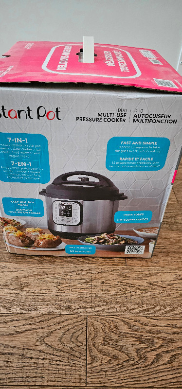 NEW in Box Instant Pot® Duo 7-in-1 Cooker 6 Qt in Microwaves & Cookers in City of Toronto - Image 2