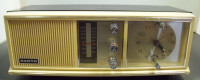 SANYO TRANSISTOR RADIO MODEL 9F-424 (1970'S)