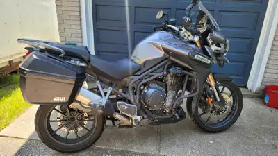 Triumph Explorer 1200cc / 135hp. Certified (with safety certificate) 33,000 km Cruise Control One ow...