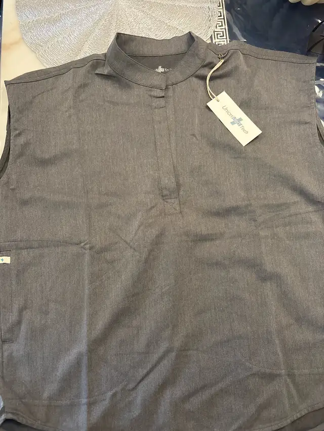 scrub clothing in Women's - Other in Calgary - Image 4