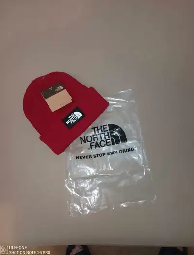 BNWT THE NORTH FACE BEANIE, View more