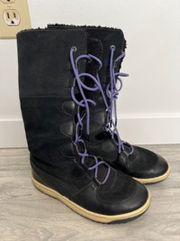 Puma boots- size 7