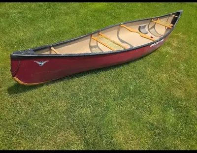 15 foot Bob Special model made of sturdy and liteweight Royalex Lite material [Royalite]. Great for...