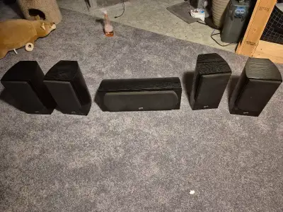 Stage 50 x4, (dimensions 12x6.5 inches) stage center 5x1 (dimensions 20x6.5 inches) Great condition,...