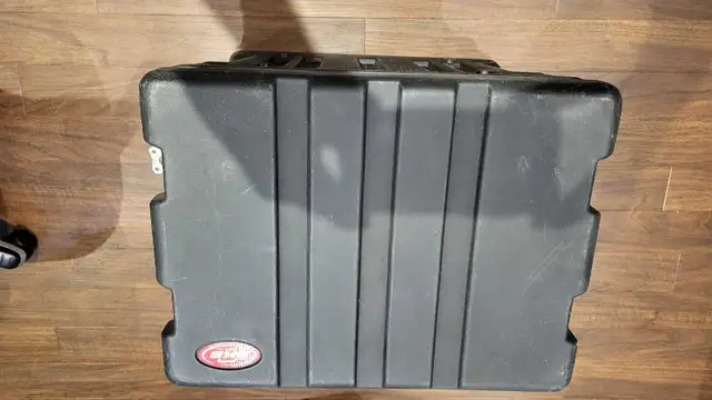 Rackmount SKB 8 espaces in Pro Audio & Recording Equipment in Sherbrooke - Image 2