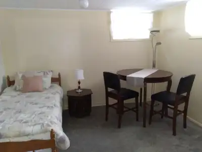 Room for rent, Near Bus, Algonquin College, All included