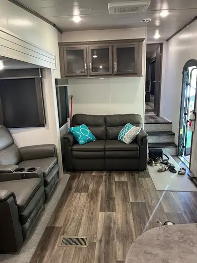 3 sides, rear kitchen, outdoor kitchen, 32 ft long, half ton towable, electric awning, split panel t...
