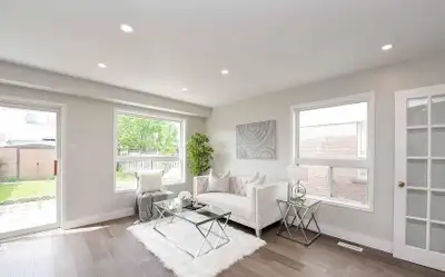 Beautifully Rennovated 3 bedroom Luxurious Semi-Detatched Home, Great Location, Near 410, Trinity Co...