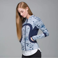 Lululemon Find Your Bliss Reversible jacket - size 4/6