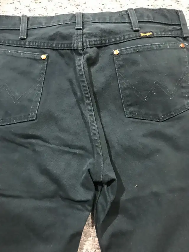 Cowboys Wrangler jeans in Men's in Winnipeg - Image 7