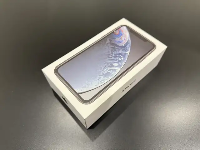 Apple iPhone XR 64GB Blk - UNLOCKED - READY TO GO!64280284792194122