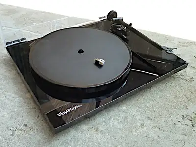 Removed from RP1 clone, it fits Rega turntables: - platter $30 - plinth $30 - turntable box with ins...