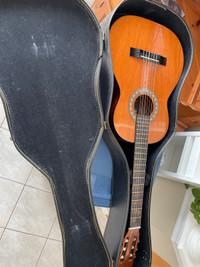 Acoustic guitar small size