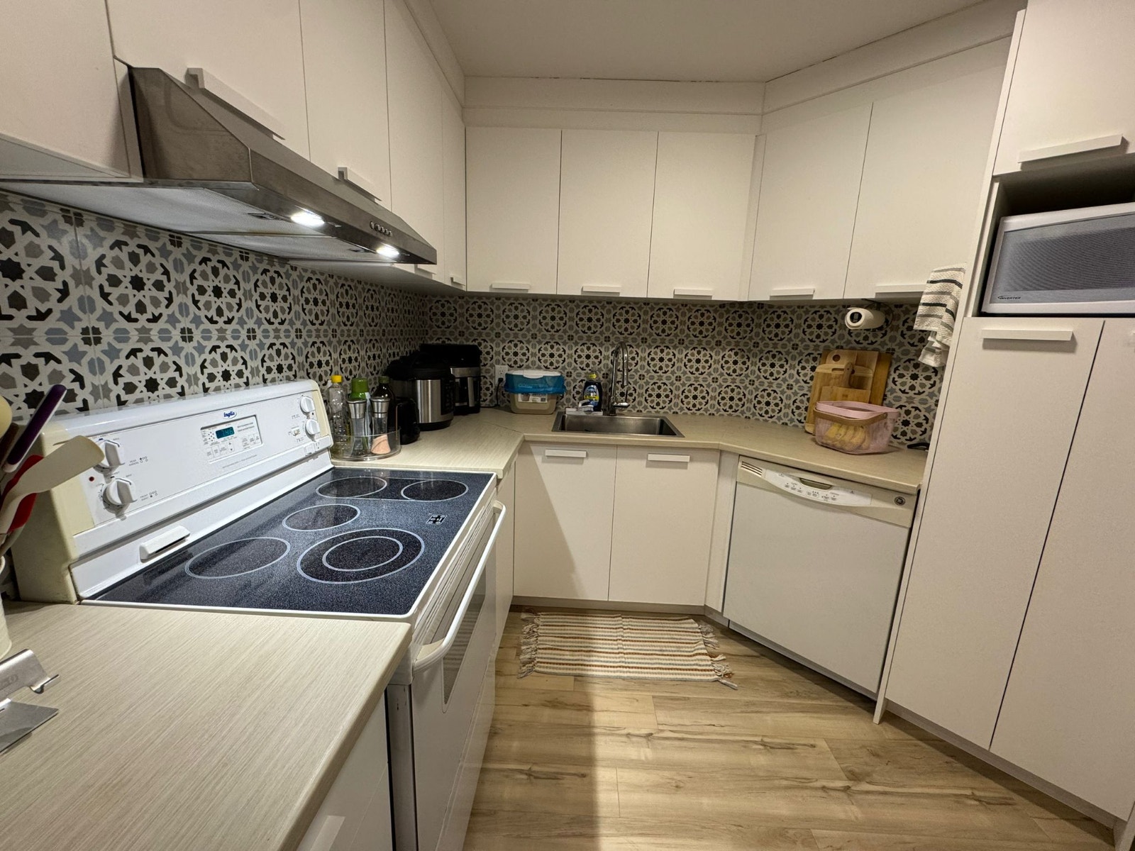 Appartement 4 1/2 TOUT INCLUS -  AOÛT GRATUIT — photo 3