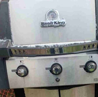BRROIL KING SIGNET BBQ ( in very good condition)