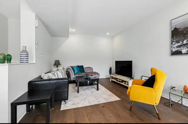 Room for rent in Barrhaven Quinns Pointe (Female) in Room Rentals & Roommates in Ottawa - Image 9