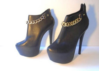 STEVE MADDEN LEATHER ANKLE BOOTIES Size 8