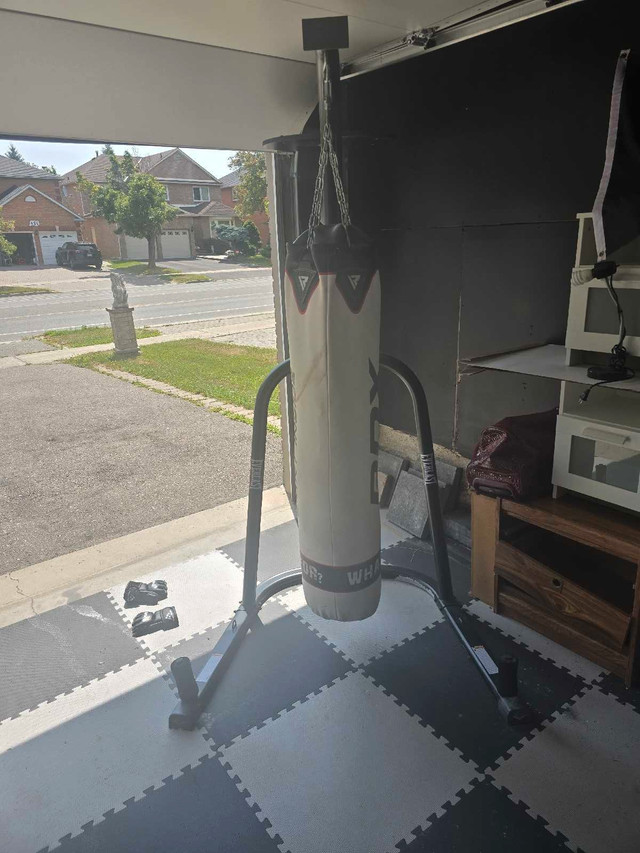 punching bag set in Exercise Equipment in Mississauga / Peel Region