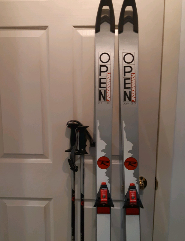 Rossignol Open XP33 Skis and Poles ON SALE in Ski in Barrie