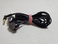 Philips wired earbuds SHE8100 used / écouteurs avec fil usagé