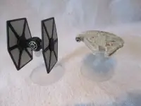 Hot Wheels Star Wars Millennium Falcon et Tie fighter