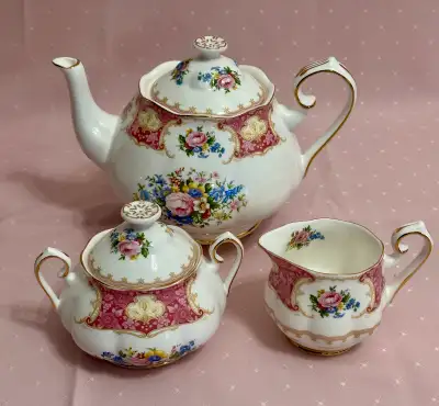 Vintage Lady Carlyle Royal Albert dinner discontinued pattern Made in England ( 1944-2910) . ### Sol...