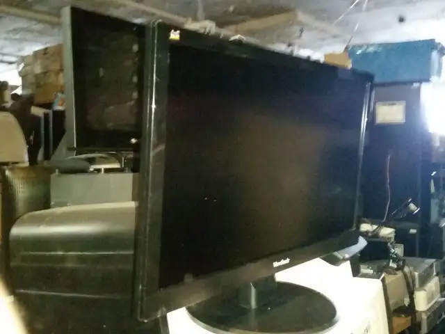Viewsonic VA2055SM 20" Widescreen LED LCD Monitor $50 ViewSonic in Other in City of Montréal - Image 9