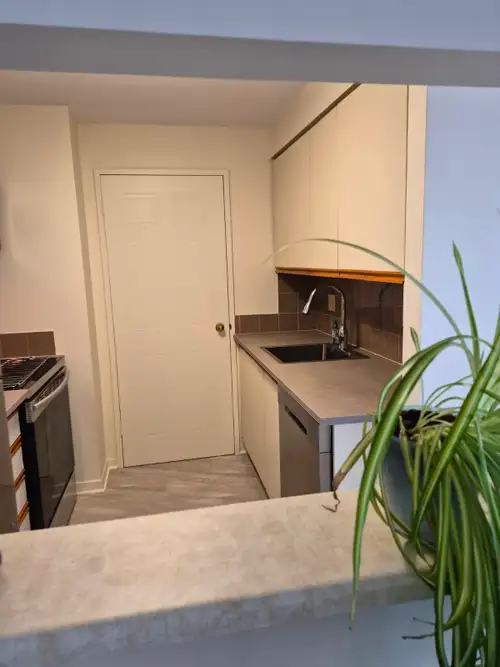 Welcome to this bright and sunny 2 bedroom, 2 full bath unit with split floor plan for maximum priva...
