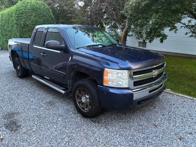 Chevrolet Silverado LS 2009